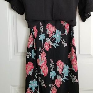 Seasonless Flirty Caslon Skirt -REDUCED!